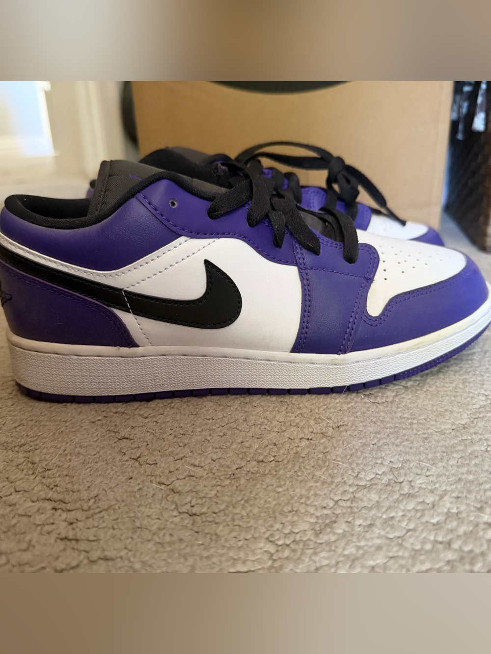 Nike Purple, White and Black Low-Top Sneakers